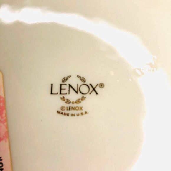 Lenox China Serveware Set: Bowl & 2 Display Bases - Picture 13 of 16